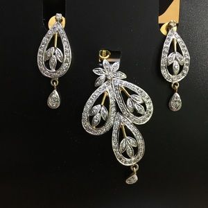Pendent Set